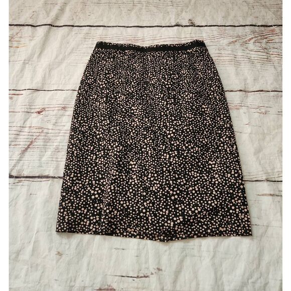 Boden Dresses & Skirts - Boden Pink Dot Pencil Skirt Size 4